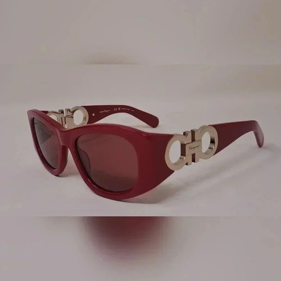 NWOT Salvatore Ferragamo Women's Sunglasses Red Gold Logo SF1082S 53mm 53-19-140 - Picture 8 of 14